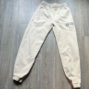 Brandy Melville “New York” Rosa Sweatpants